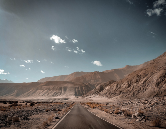 Ladakh Car Trip Package (Delhi-Manali-Ladakh-Srinagar)