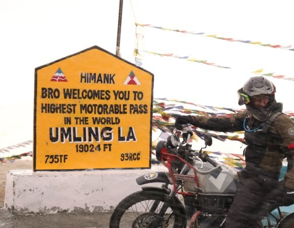 Ladakh Bike Trip with Umlingla and Tso Moriri – 8 Days